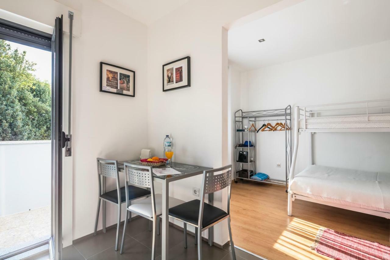 Apartamento A Francos Balcony Porto Luaran gambar
