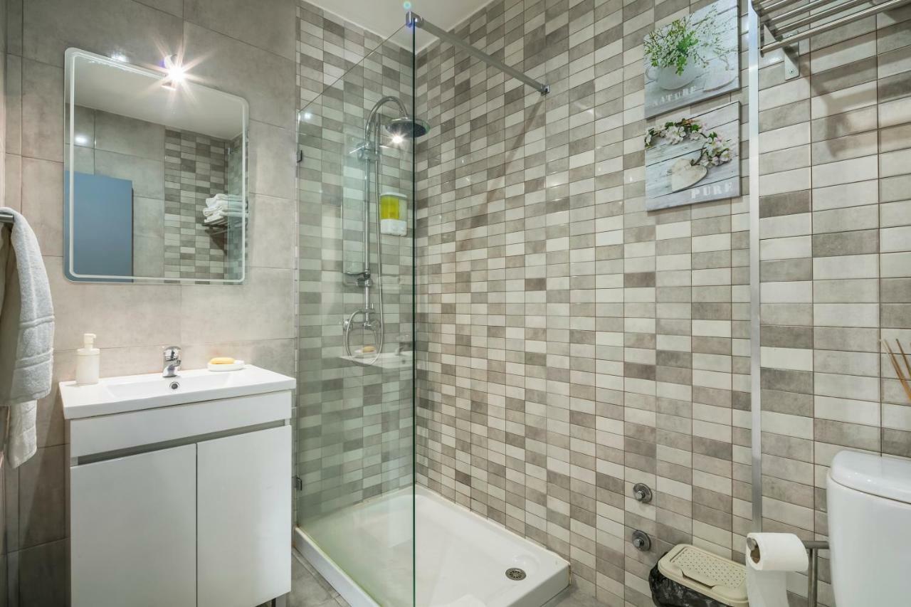 Apartamento A Francos Balcony Porto Luaran gambar