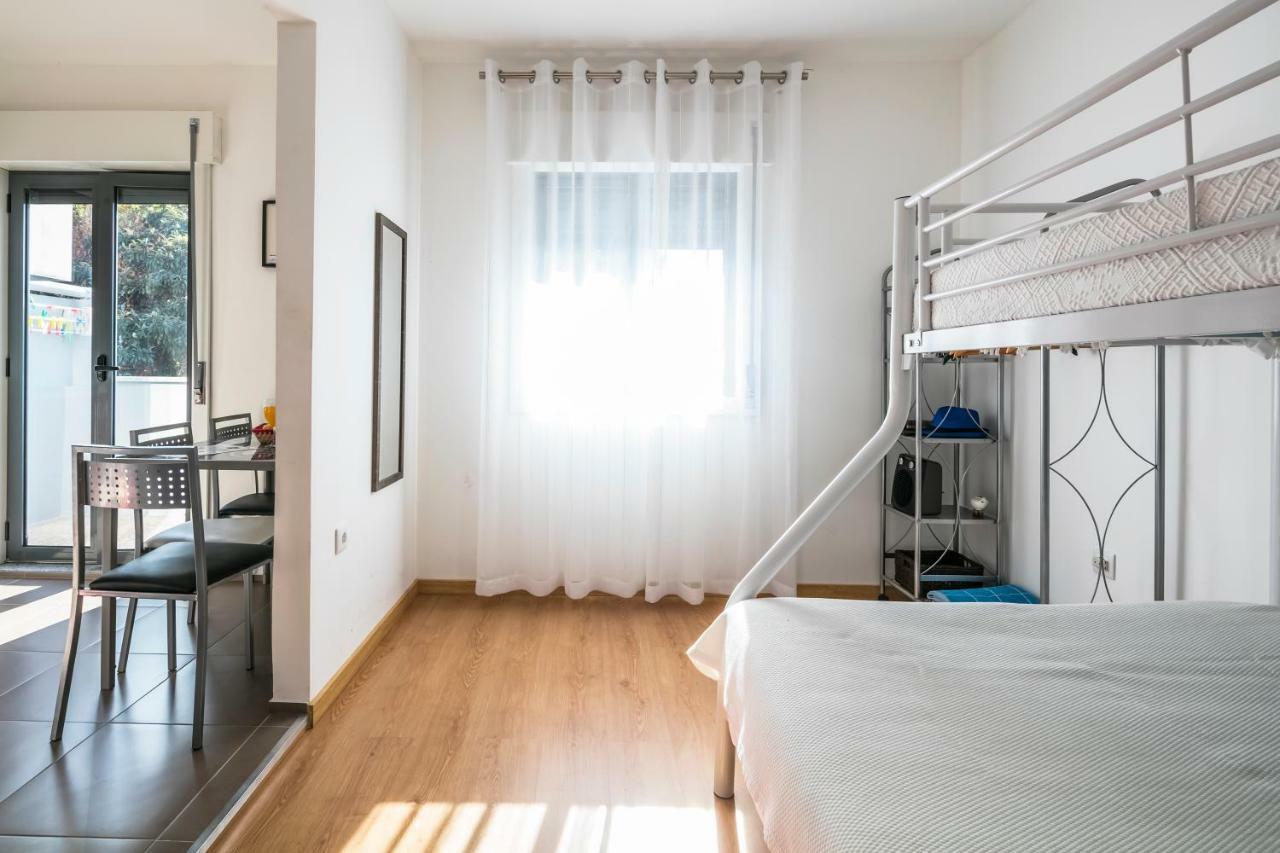 Apartamento A Francos Balcony Porto Luaran gambar
