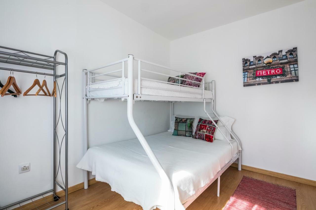 Apartamento A Francos Balcony Porto Luaran gambar